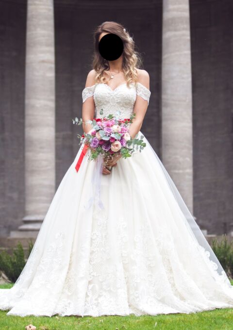 Second Hand Brautkleid A-Linie Gr. 36 Maßgeschneidert Foto 1