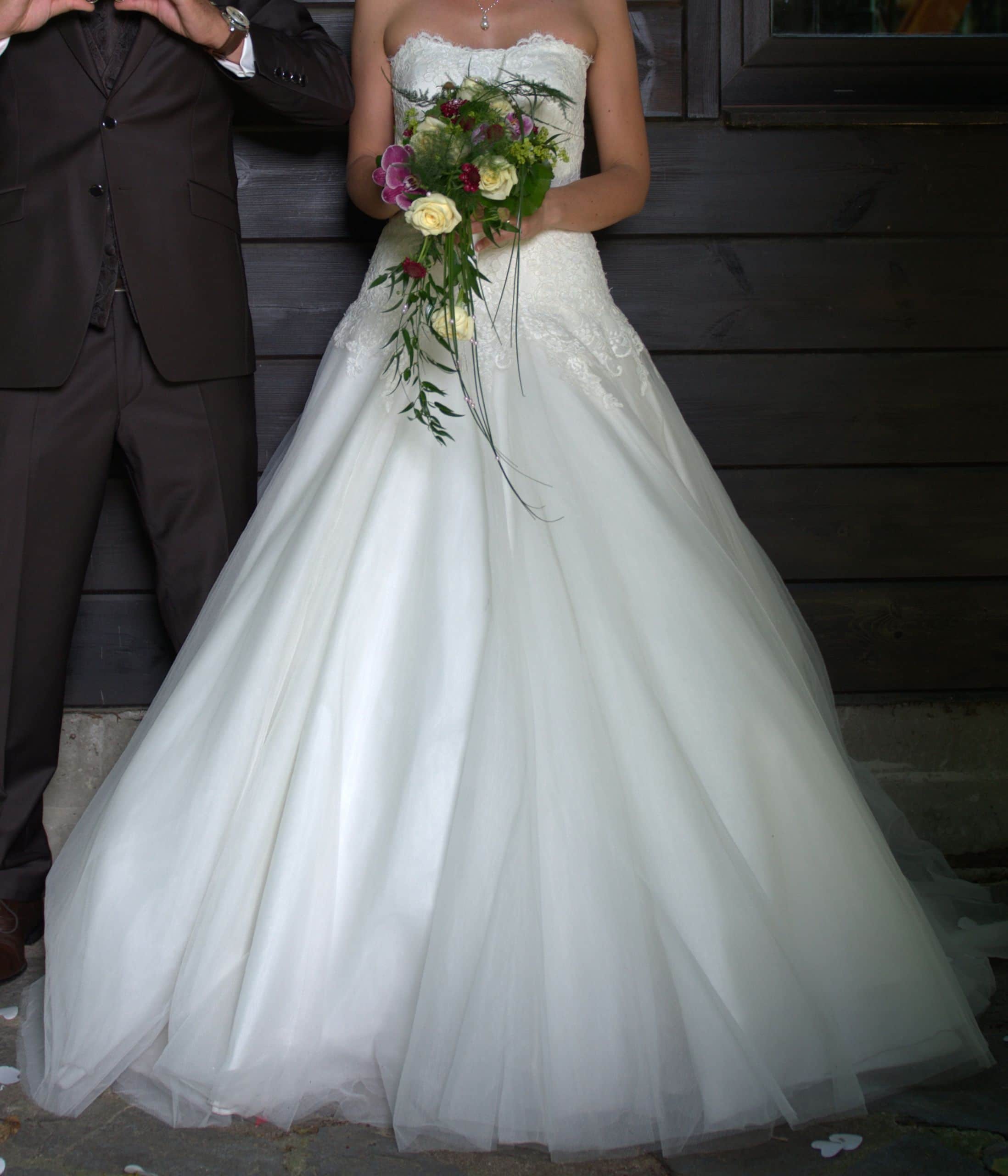 Second Hand Brautkleid Diane Legrand Prinzessin Gr. 36 Foto 2