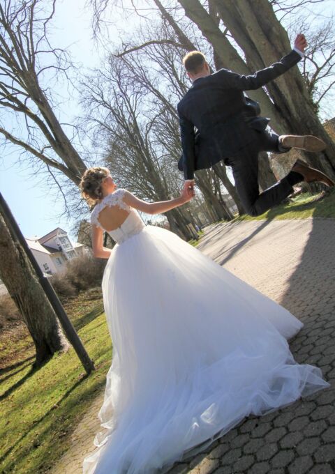 Second Hand Brautkleid Prinzessin Gr. 36 Maßgeschneidert Foto 1