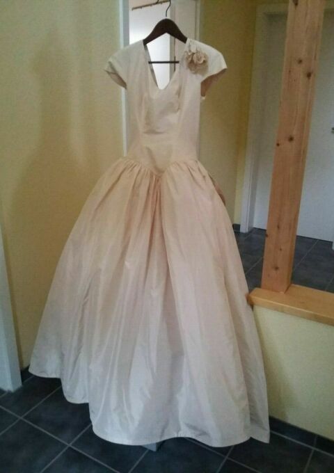 Second Hand Brautkleid Pronovias Barcelona Prinzessin Gr. 38 Foto 1