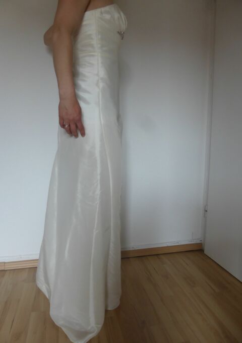 Venus Bridal Archive Brautkleider Online