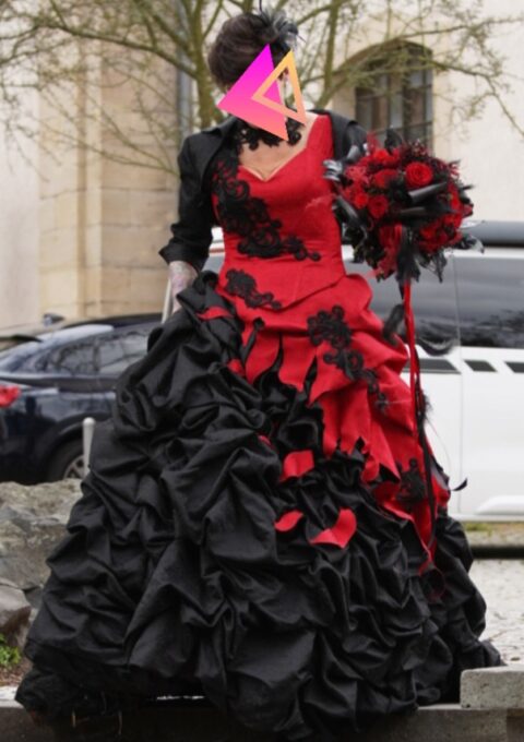 Second Hand Brautkleid Lukardis Feist Flammenkleid Zweiteiler Gr. 40 Maßgeschneidert Foto 3