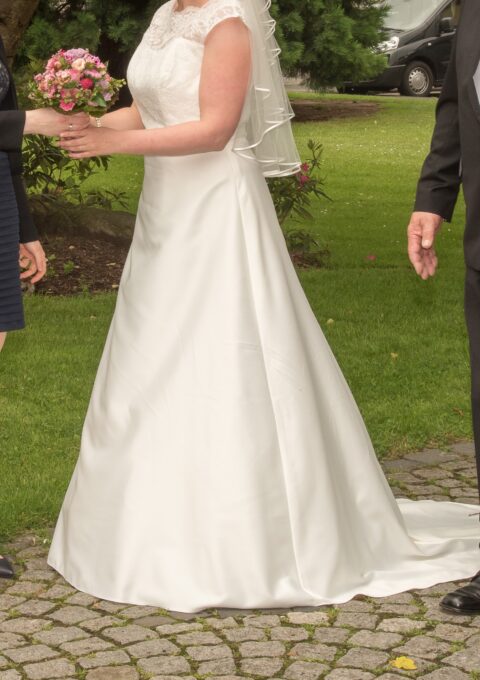 Second Hand Brautkleid Just for you The Sposa Group JFY165-31 Prinzessin Gr. 44 Foto 1