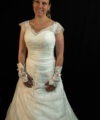 Second Hand Brautkleid Lilly Off Shoulder Brautkleid A-Linie Gr. 36 Neu & ungetragen Foto 2