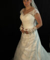 Second Hand Brautkleid Lilly Off Shoulder Brautkleid A-Linie Gr. 36 Neu & ungetragen Foto 4
