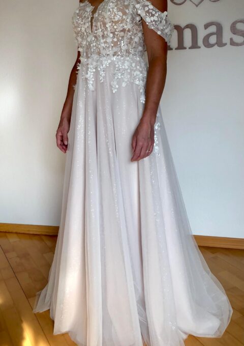 Second Hand Brautkleid Bridonista V24-02; Farbe Ivory/Skin-Blush A-Linie Gr. 40 Neu & ungetragen Foto 1