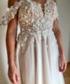 Second Hand Brautkleid Bridonista V24-02; Farbe Ivory/Skin-Blush A-Linie Gr. 40 Neu & ungetragen Foto 2