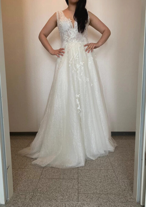 Second Hand Brautkleid maßgeschneidert A-Linie Gr. 38 Maßgeschneidert Neu & ungetragen Foto 1
