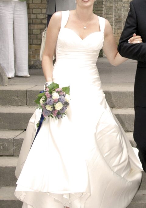 Second Hand Brautkleid St. Patrick / Pronovias A-Linie Gr. 36 Foto 1