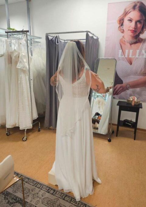 Second Hand Brautkleid Lilly Boho Gr. 40 Mageschneidert Foto 1