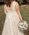 Second Hand Brautkleid Amy Love Zoya / V / Nude / Tüll A-Linie Gr. 42 Maßgeschneidert Foto 1