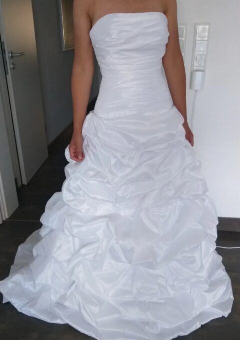 Second Hand Brautkleid ADK Silhouette A-Linie Gr. 34 Foto 1
