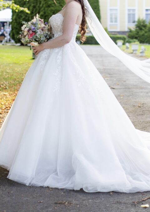Second Hand Brautkleid Aire Barcelona Aire Royal Blade Prinzessin Gr. 40 Foto 1