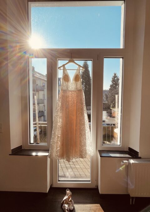 Second Hand Brautkleid LoréWhite A-Linie Gr. 38 Maßgeschneidert Foto 1