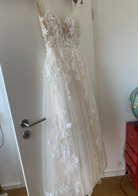 Second Hand Brautkleid Lillian West A-Linie Gr. 38 Foto 1