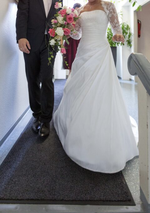 Second Hand Brautkleid Lilly A-Linie Gr. 36 Foto 1