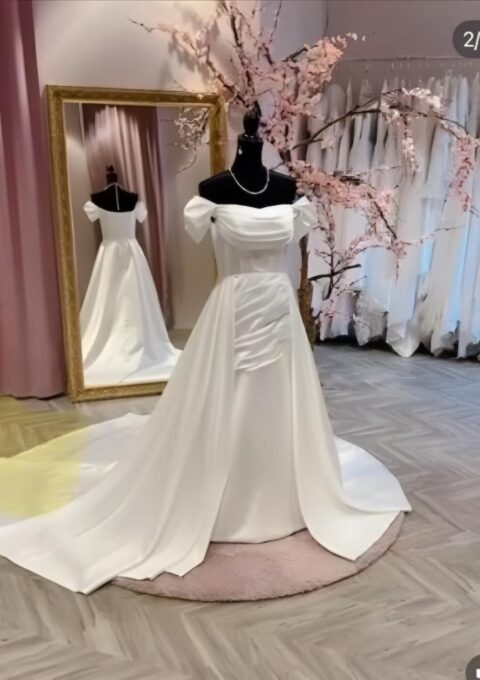 Second Hand Brautkleid Hersteller unbekannt, gekauft im AmourElle Berlin Monique A-Linie Gr. 38 Neu & ungetragen Foto 1