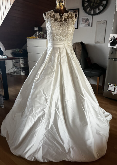 Second Hand Brautkleid Miss Kelly / The Sposa Group A-Linie Gr. 40 Foto 1