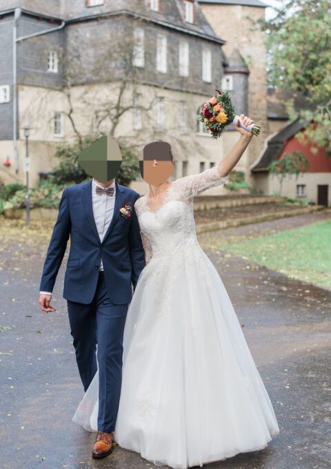 Second Hand Brautkleid A-Linie Gr. 38 Mageschneidert Foto 1