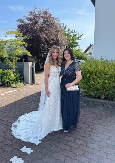 Second Hand Brautkleid Lillian West Fit and Flare Gr. 36 Foto 1