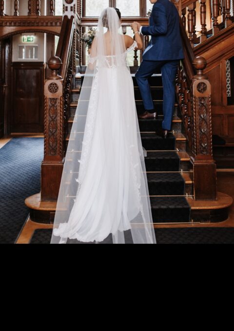 Second Hand Brautkleid LOVE Kleid mit abnehmbaren Carmen Träger A-Linie Gr. 38 Foto 1