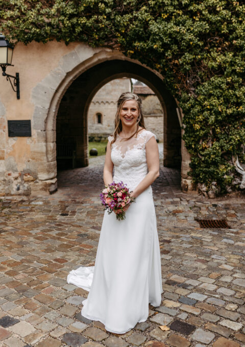 Second Hand Brautkleid White One Barcelona Osuna off-white A-Linie Gr. 34 Foto 1