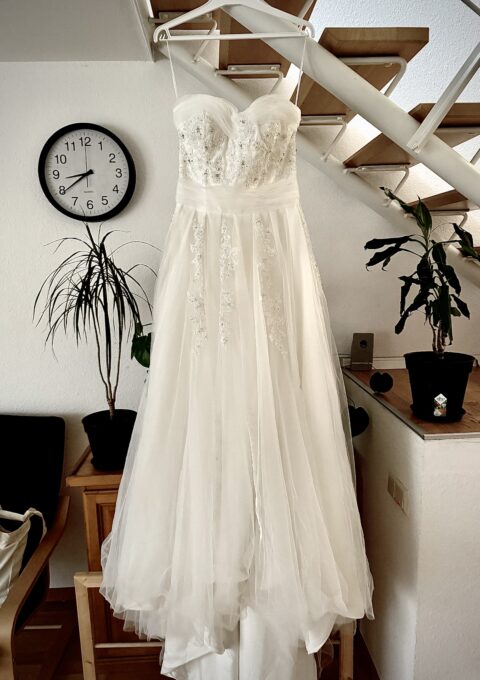 Second Hand Brautkleid Novia D'Art A-Linie Gr. 40 Neu & ungetragen Foto 1