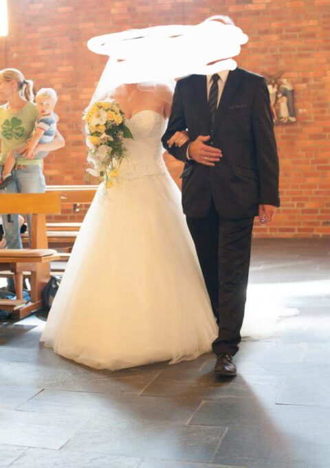 Second Hand Brautkleid Cinderella Prinzessin Gr. 38 Foto 1