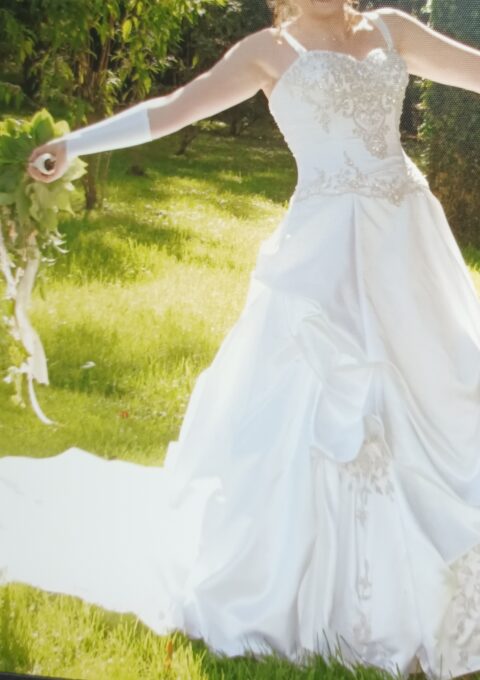 Second Hand Brautkleid Unbekannt Prinzessin Gr. 38 Foto 1