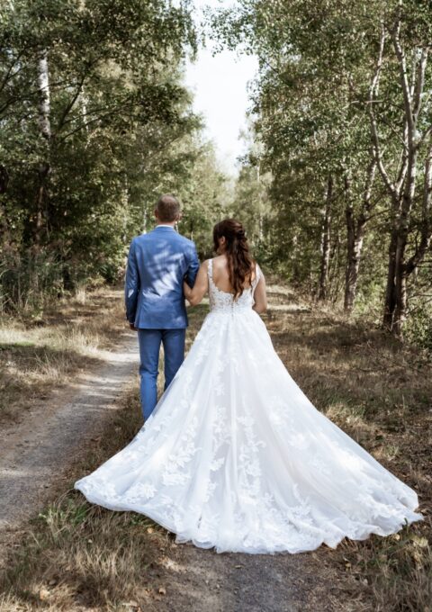 Second Hand Brautkleid Lilian West 66163 A-Linie Gr. 44 Foto 1