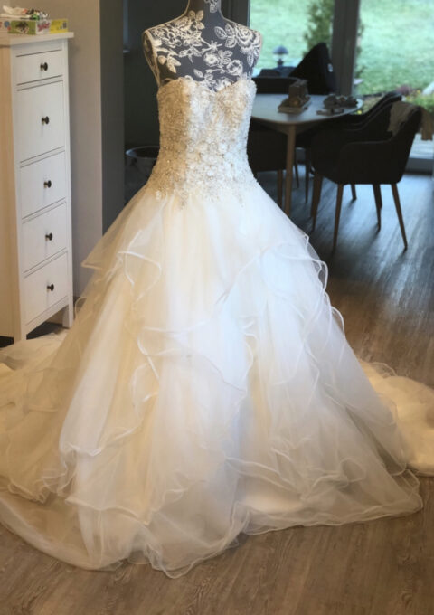 Second Hand Brautkleid KennethWinston 1688 Prinzessin Gr. 40 Mageschneidert Foto 1