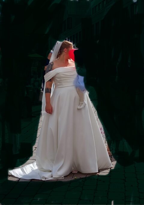 Second Hand Brautkleid Prinzessin Gr. 44 Maßgeschneidert Foto 1