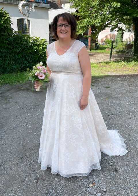Second Hand Brautkleid 38505230950 A-Linie Gr. 50 Foto 1