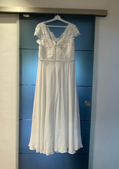 Second Hand Brautkleid ELLA/Paula Creme A-Linie Gr. 46 Foto 1