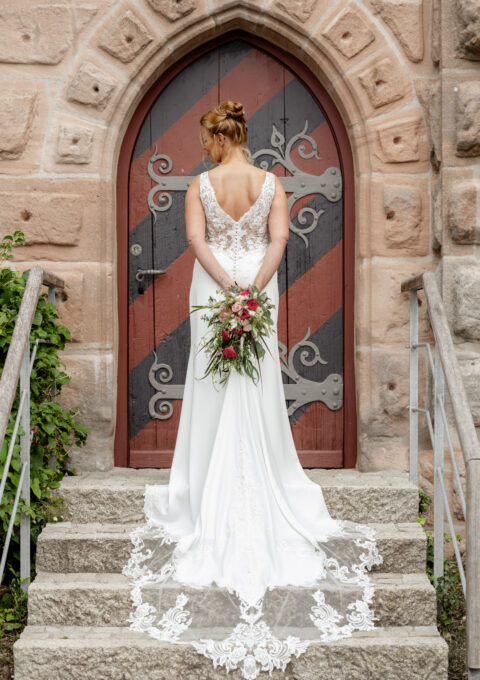 Second Hand Brautkleid Pronovias Harbour Fit and Flare Gr. 40 Foto 1