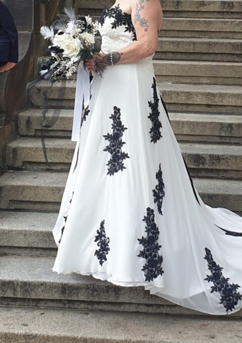 Second Hand Brautkleid A-Linie Gr. 44 Foto 1