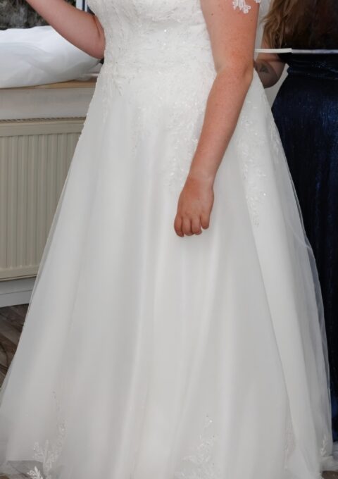 Second Hand Brautkleid Anna Spossa A-Linie Gr. 52 Mageschneidert Foto 1