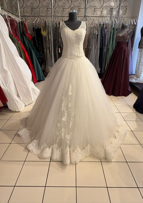 Second Hand Brautkleid Pinar Brautmode Stuttgart Prinzessin Gr. 38 Neu &amp ungetragen Foto 1