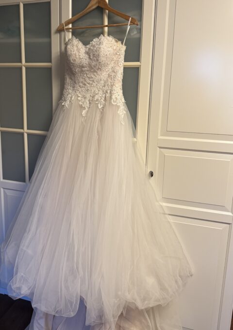 Second Hand Brautkleid Très Chic 9999 Prinzessin Gr. 36 Foto 1