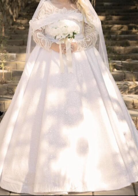 Second Hand Brautkleid Private Schneiderin Prinzessin Gr. 46 Mageschneidert Foto 1