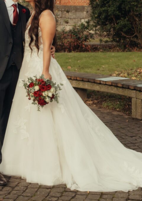 Second Hand Brautkleid Madi Lane A-Linie Gr. 38 Mageschneidert Foto 1