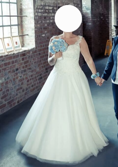 Second Hand Brautkleid Elizabeth Passion Mode de Pol A-Linie Gr. 40 Mageschneidert Foto 1