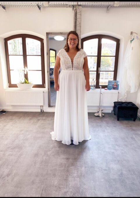Second Hand Brautkleid Bianco Evento A-Linie Gr. 48 Foto 1