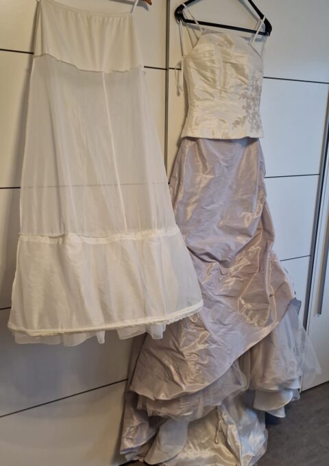 Second Hand Brautkleid Herzwerk KA Zweiteiler Gr. 38 Neu &amp ungetragen Foto 1