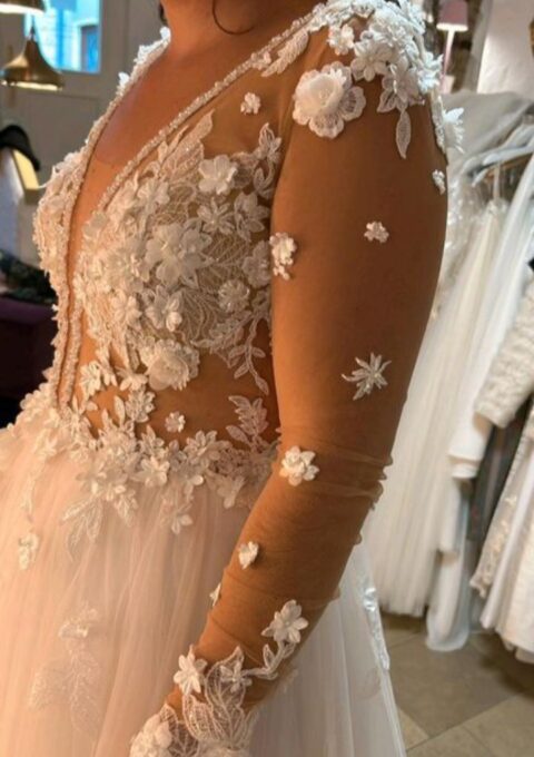 Second Hand Brautkleid Milla Nova Prinzessin Gr. 36 Foto 1