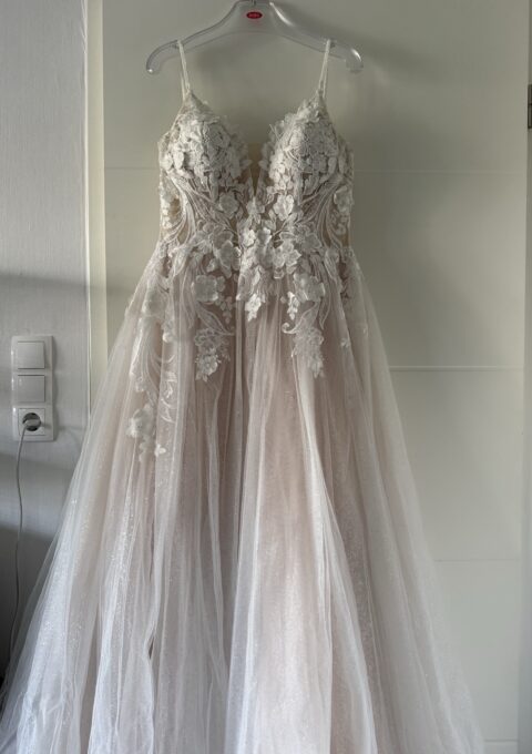 Second Hand Brautkleid Modeca DEVONDRA 23109 A-Linie Gr. 40 Mageschneidert Foto 1