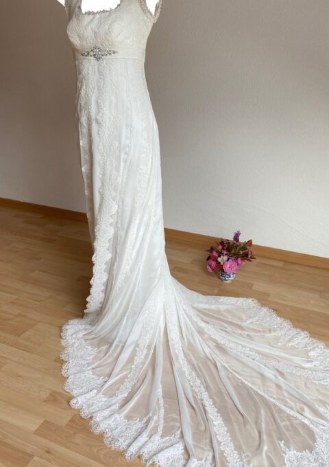 Second Hand Brautkleid Pronovias Empire Gr. 34 Foto 1