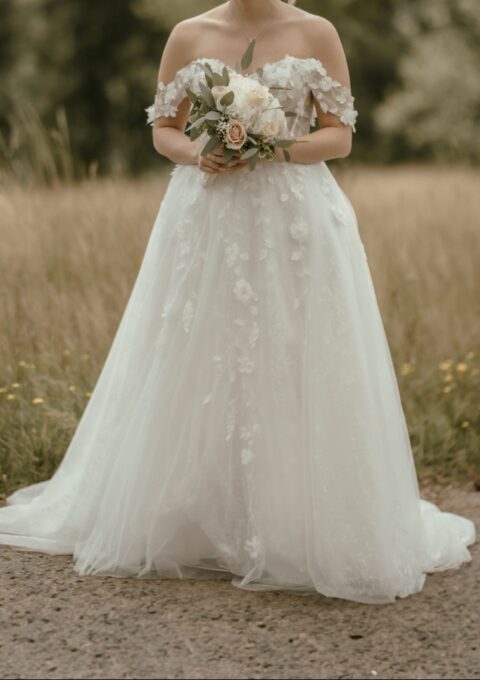 Second Hand Brautkleid Lillian West 66370 A-Linie Gr. 38 Mageschneidert Foto 1