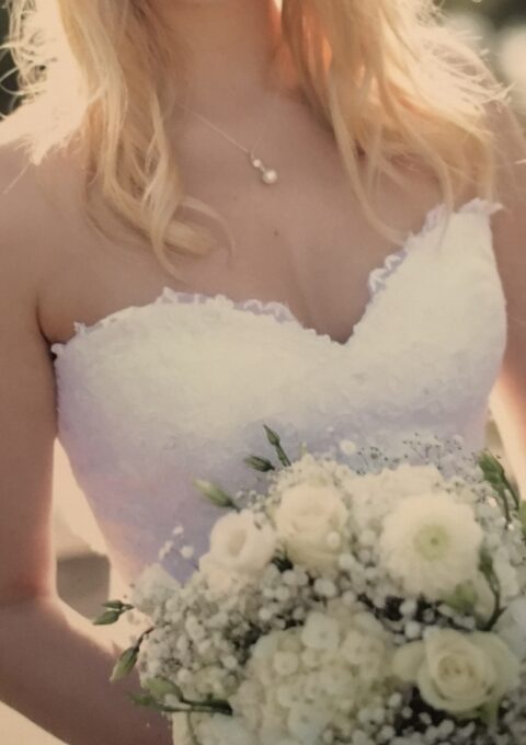 Second Hand Brautkleid Sincerity Style-Nr. 3701 &8211 Color White A-Linie Gr. 40 Mageschneidert Foto 1