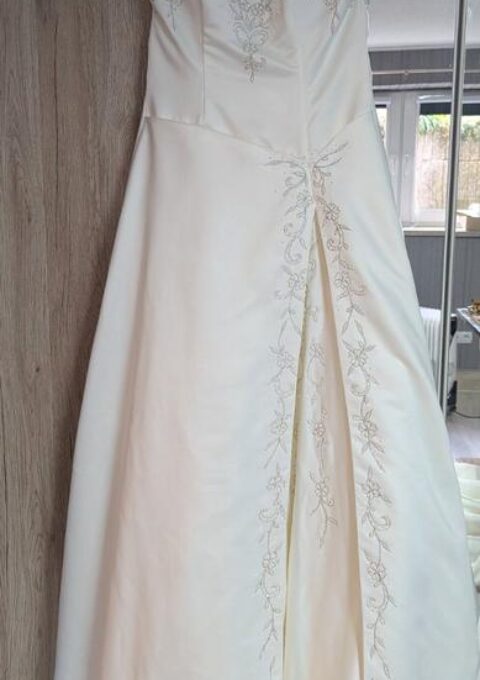 Second Hand Brautkleid A-Linie Gr. 38 Foto 1